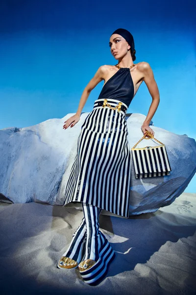 Look 30